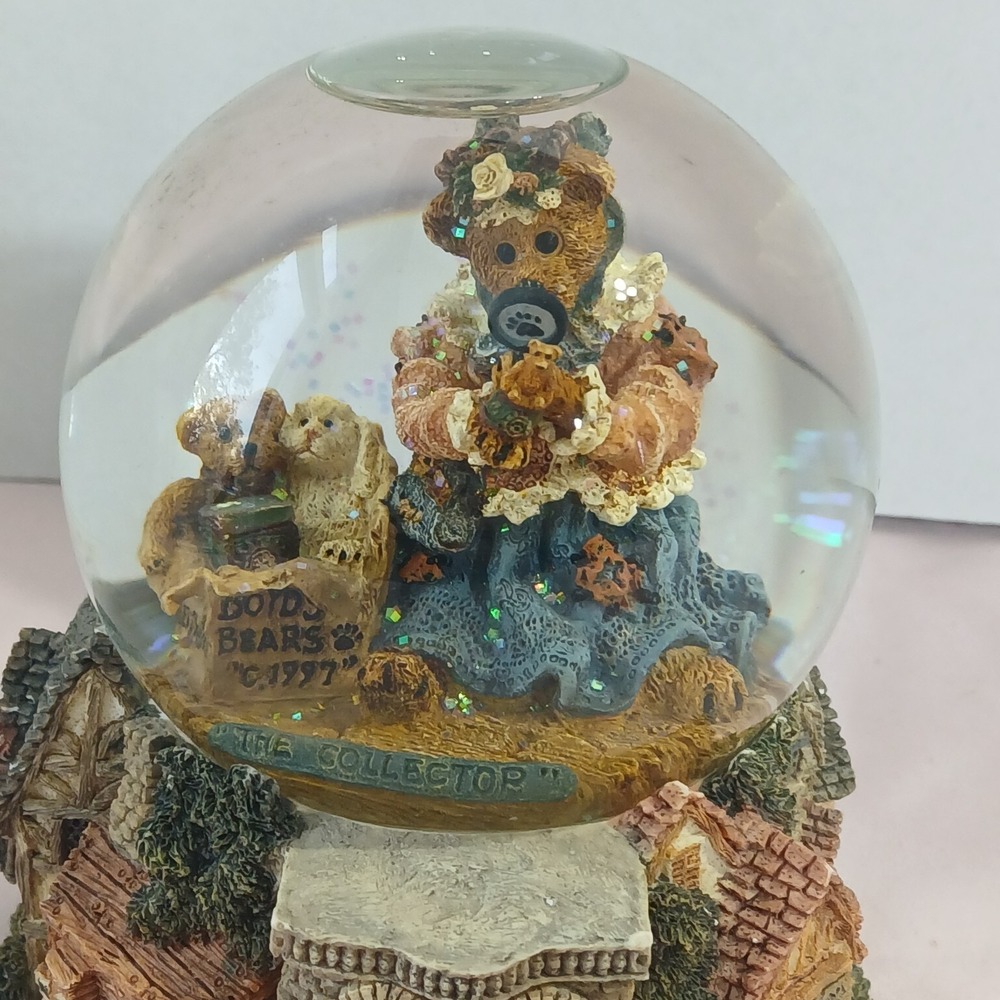 Boyds Bears Snow Globe My Favorite Things The Collector 270551 BearStone